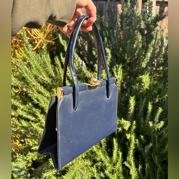 Handbag - Picture 3 of 8